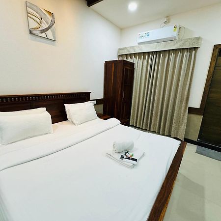 אויאיין Hotel Tirth By Sonu'S מראה חיצוני תמונה
