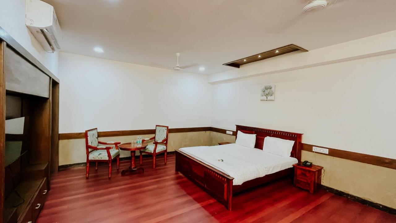 אויאיין Hotel Tirth By Sonu'S מראה חיצוני תמונה