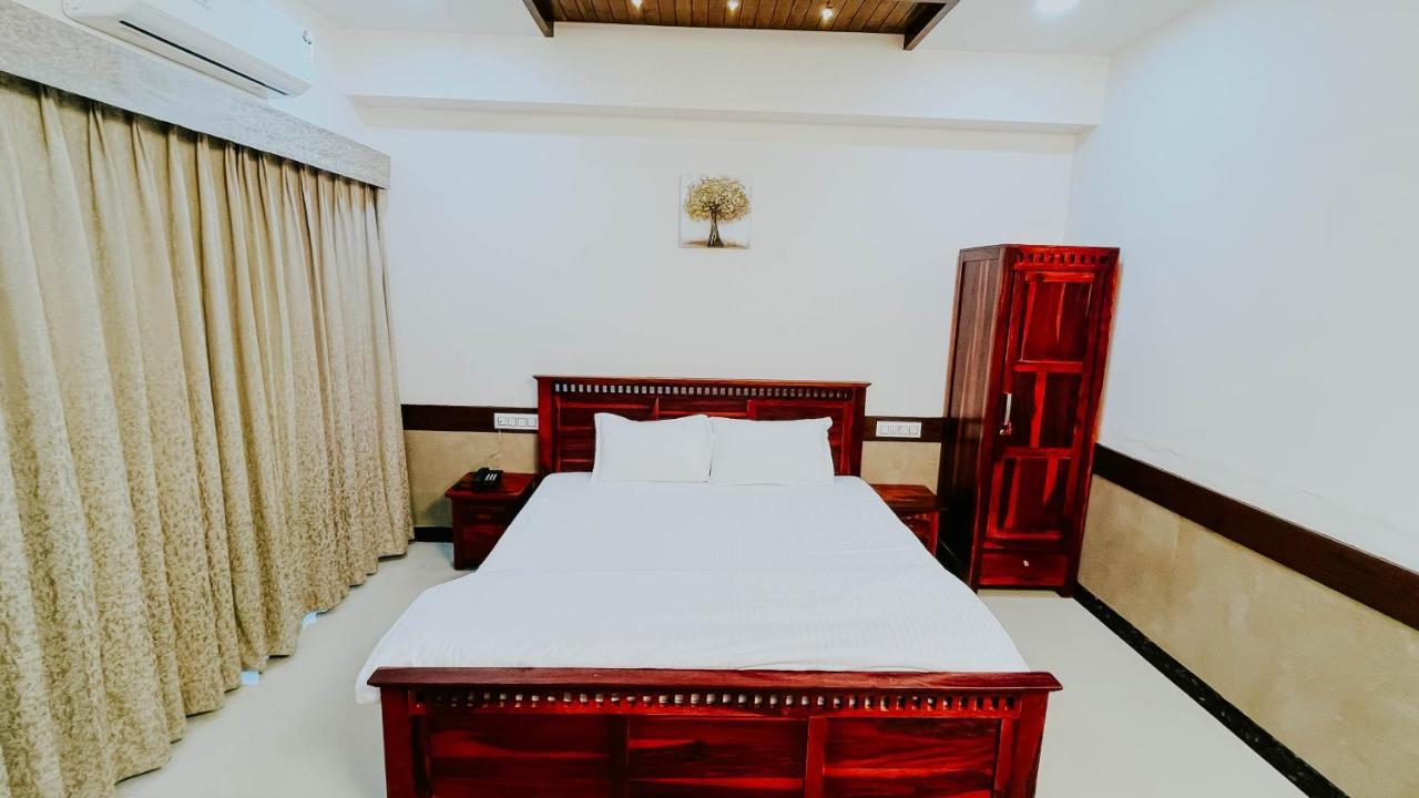 אויאיין Hotel Tirth By Sonu'S מראה חיצוני תמונה