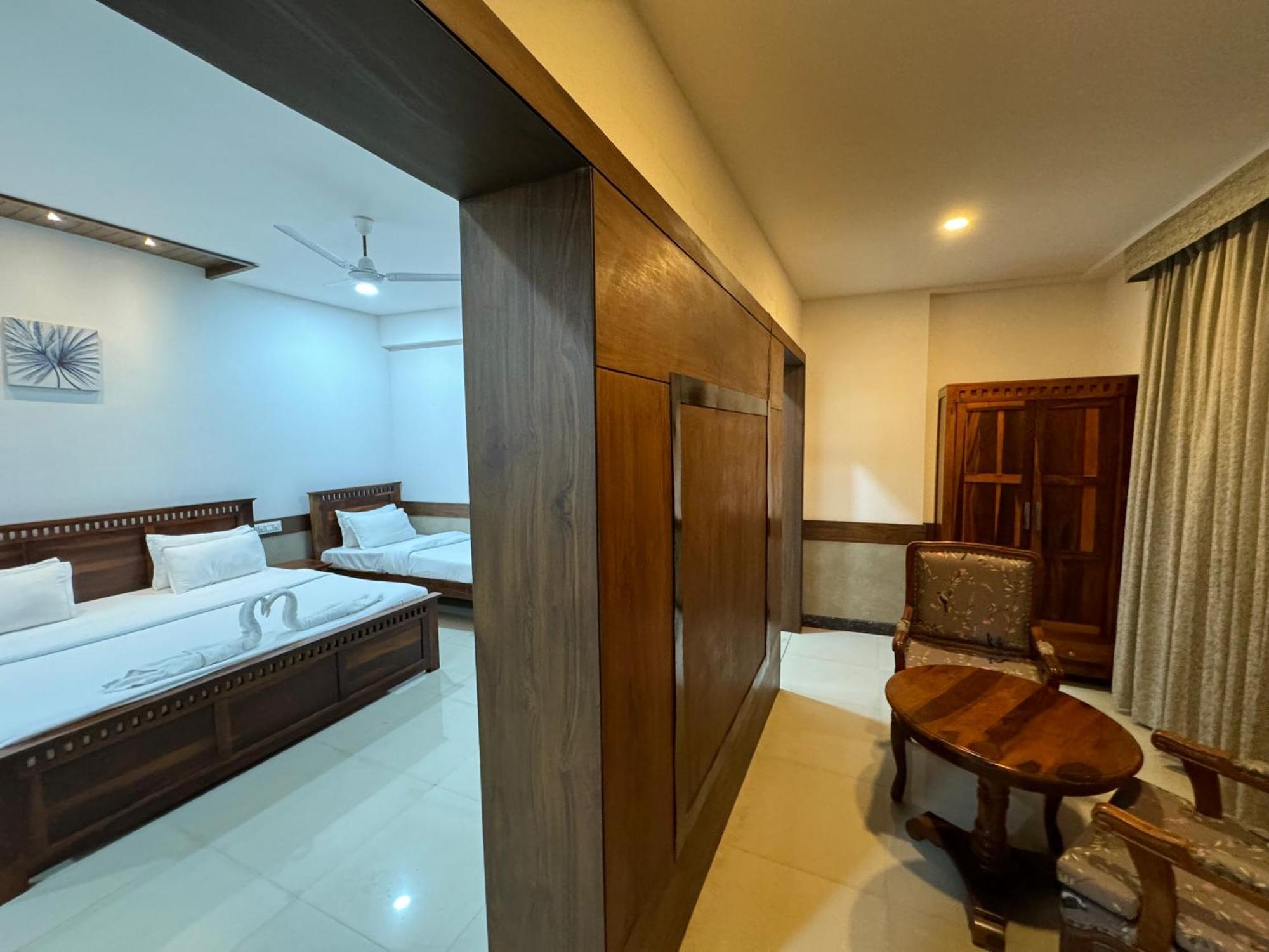 אויאיין Hotel Tirth By Sonu'S מראה חיצוני תמונה