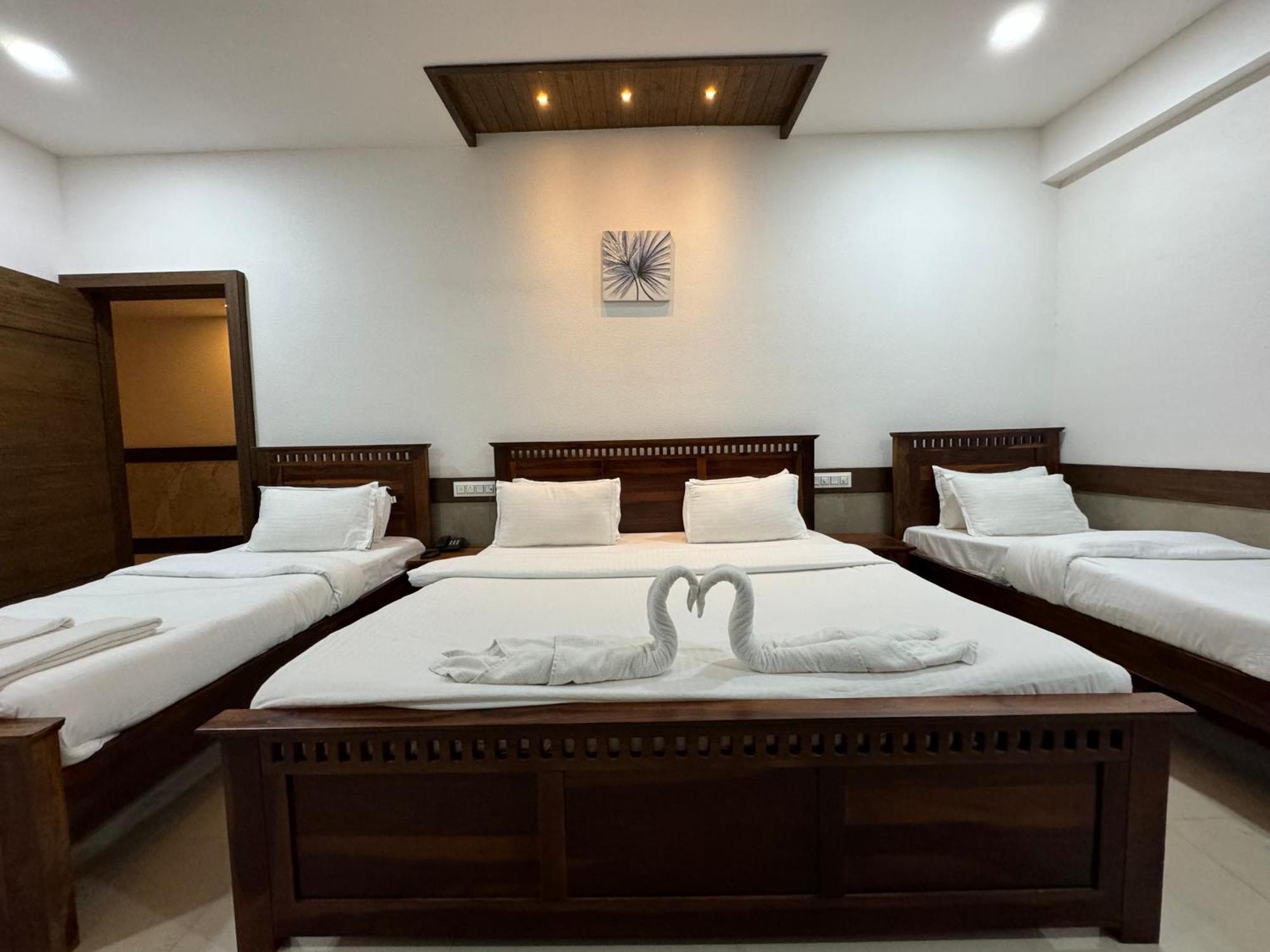 אויאיין Hotel Tirth By Sonu'S חדר תמונה