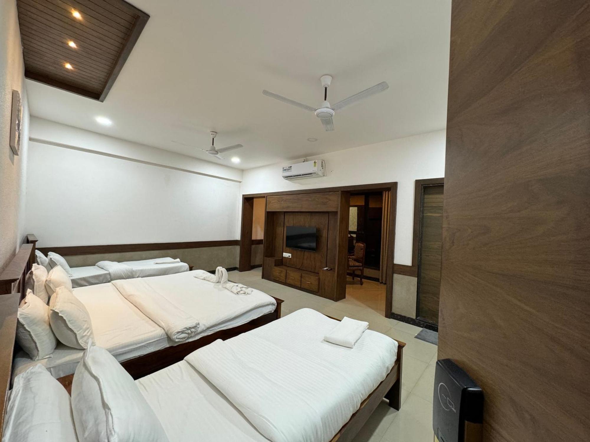 אויאיין Hotel Tirth By Sonu'S חדר תמונה
